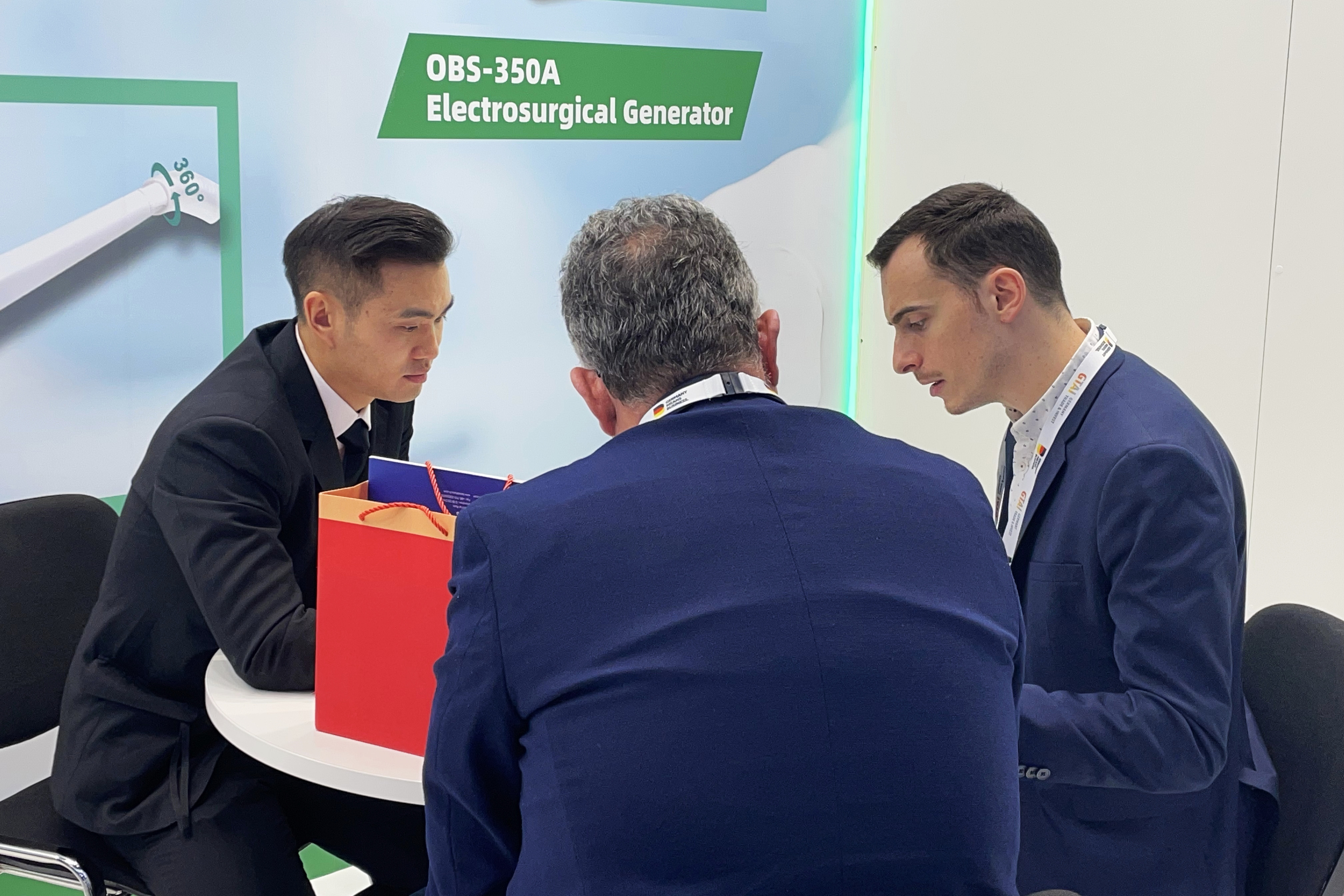 5-2511210UI6242.jpg 5-2511210UI6242.jpg