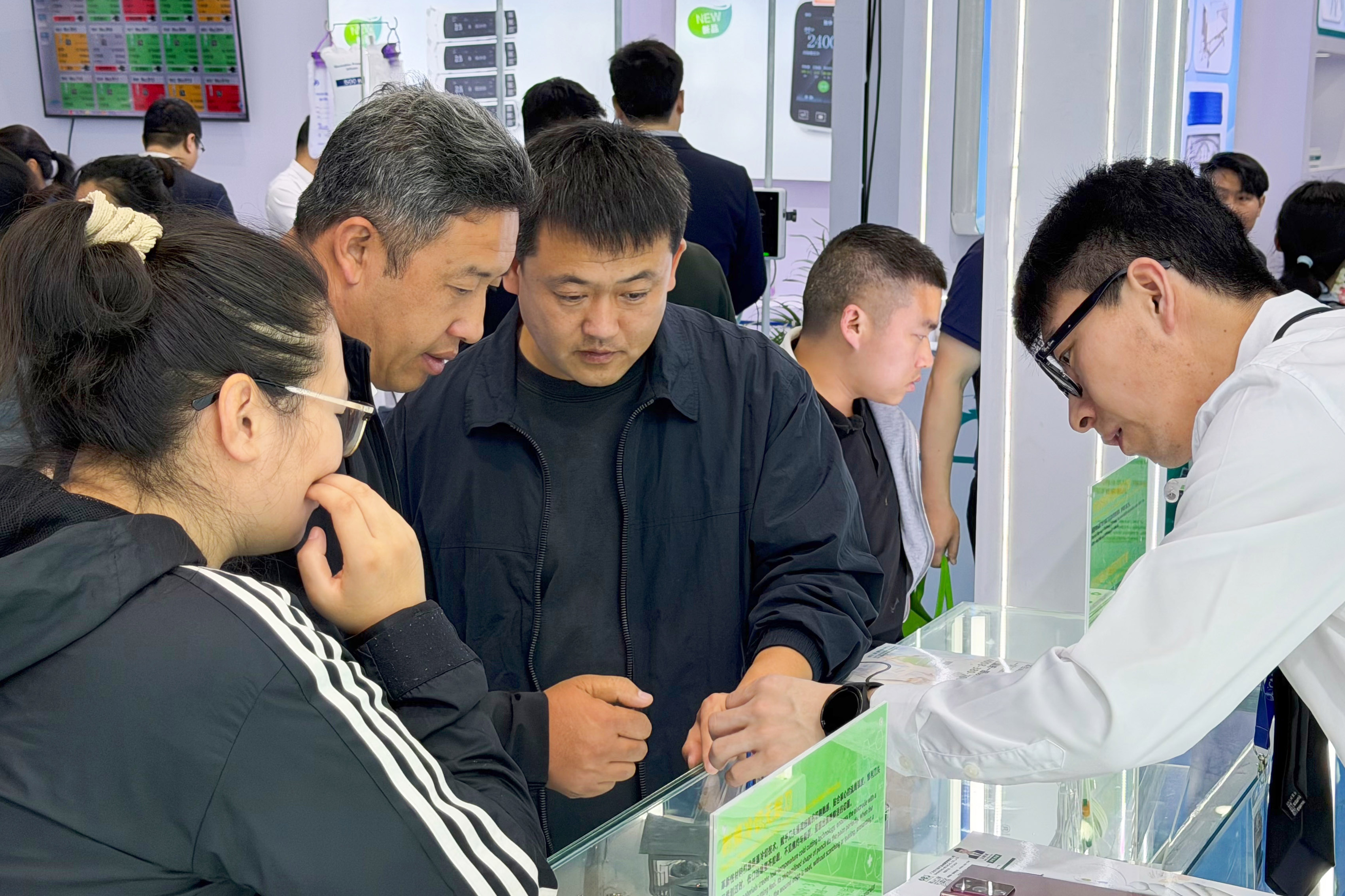 5-260413141F4409.jpg 5-260413141F4409.jpg